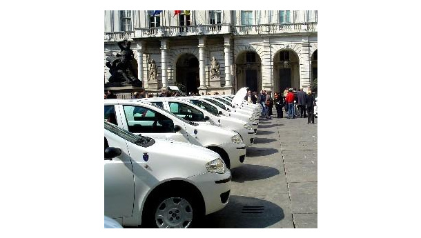 Immagine: Torino: il Comune si libera di 74 veicoli. Al via l'asta on line