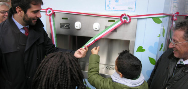 Torino, inaugurato in piazza Nizza il centesimo Punto Acqua SMAT della provincia