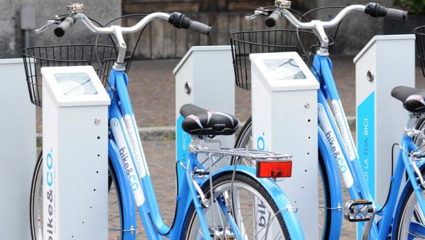 Immagine: Bike sharing a Como: le tessere si venderanno anche in negozio, dal 22 novembre