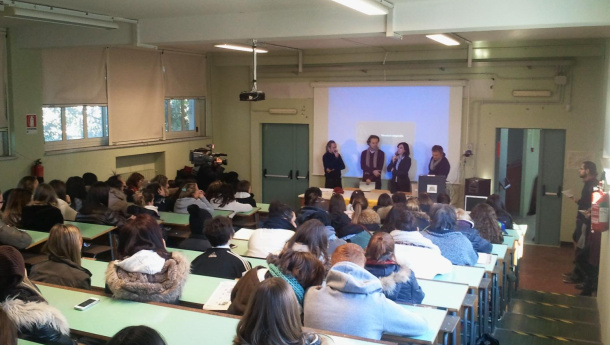 Immagine: Rifiuti, Estella Marino: 