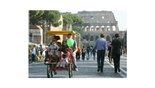 Immagine: Roma, il blocco delle auto “prima durante e dopo”