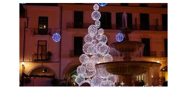 Natale senza auto, potenziati i servizi di trasporto pubblico a Napoli