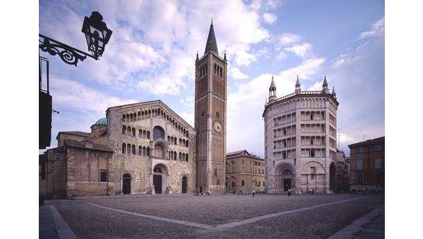 Immagine: Parma, CoReVe premia la città per la raccolta del vetro