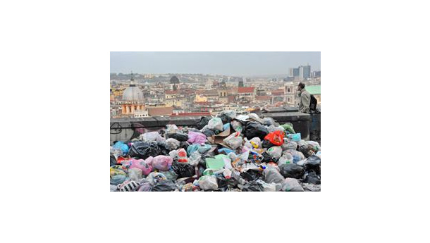 Immagine: Istituita la commissione d'inchiesta sul ciclo dei rifiuti e introdotti due nuovi reati ambientali