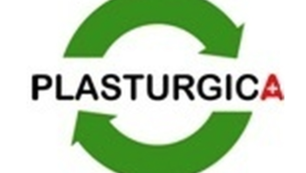 Immagine: A Roma coupon in cambio di bottiglie, Plasturgica reinventa il riciclo