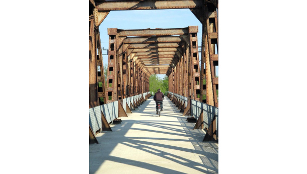 Immagine: Lecce, inaugurato un ponte pedonale nel quartiere Leuca