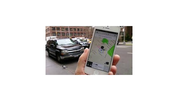 Immagine: Milano, taxisti in sciopero contro i noleggi “low cost” di UBER