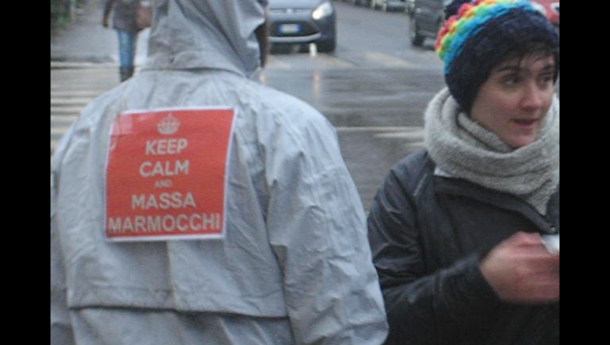 Immagine: Bike to School Day: gli irriducibili di Milano sotto la pioggia / Video