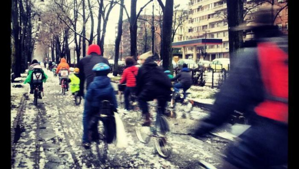 Immagine: Bike to School Day con mezza Italia sotto nubifragio, chi è riuscito a farlo e chi no