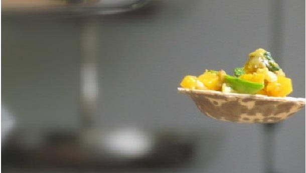 Immagine: Cibo Amico contro lo spreco: recuperati 10.400 pasti in un anno da Hera