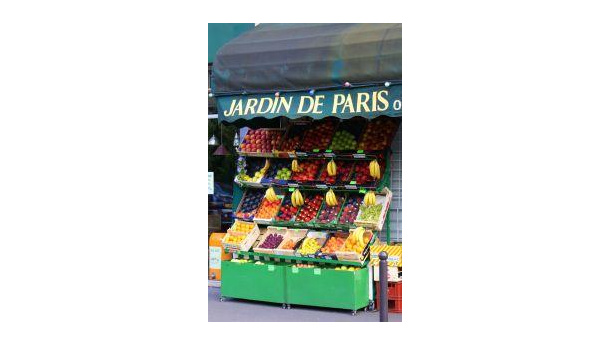 Immagine: Vietata per smog la frutta sul marciapiede, intervista al Carabiniere che ha effettuato il sequestro