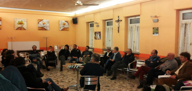 “No al porta a porta a Vanchiglia, ma si può migliorare la raccolta stradale”, i risultati dell'assemblea all'oratorio