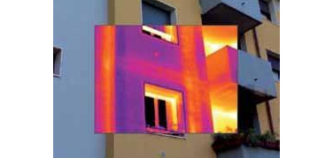 Edifici colabrodo a Torino e Alessandria. Le termografie di Legambiente bocciano anche l’archistar Krier