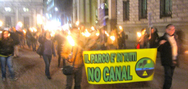 Giù le mani, dai nostri Parchi! La fiaccolata No Canal / VIDEO