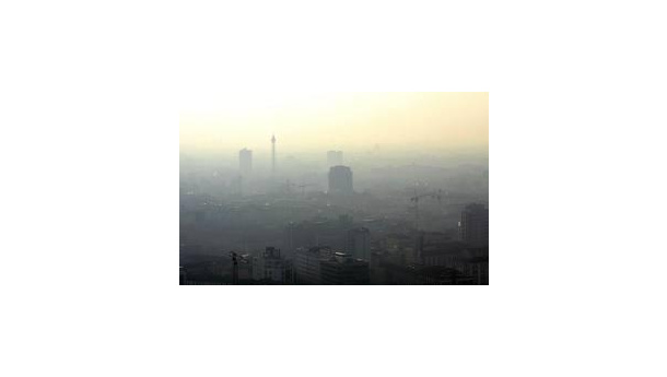 Immagine: Polveri sottili di marzo a Milano, l'appello del Sindaco: abbassate il riscaldamento