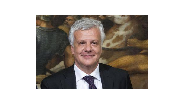 Immagine: Il ministro dell'Ambiente Galletti alla Camera: 