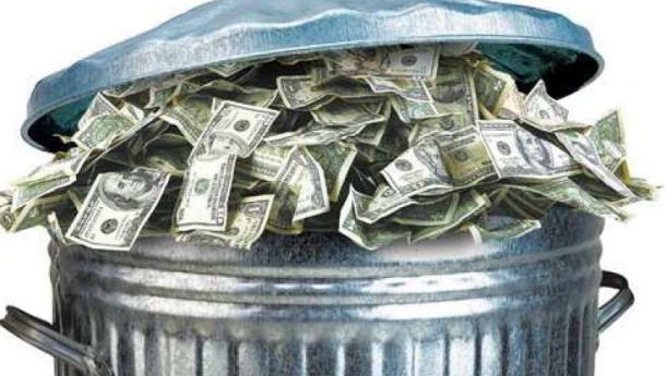 Immagine: Troppi rifiuti differenziabili nell’indifferenziato. Cosa rivelano i cassonetti di Torino?