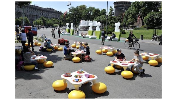 Immagine: Lunedì post ponti: traffico fluido con piazza Castello pedonale