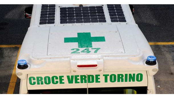Immagine: L'ambulanza fotovoltaica debutta al Salone del Libro di Torino