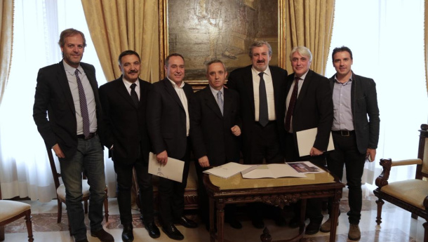 Immagine: Rifiuti, Bari e Foggia insieme: nasce Amiu Puglia. Il commento dei sindaci