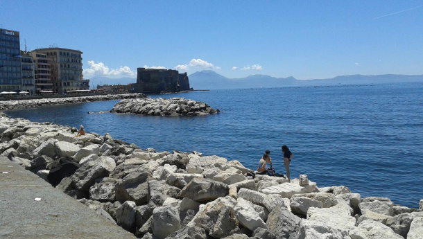 Immagine: Blocchi del traffico sospesi a Napoli, Sodano: «Con l'estate in arrivo, potevamo farne a meno»