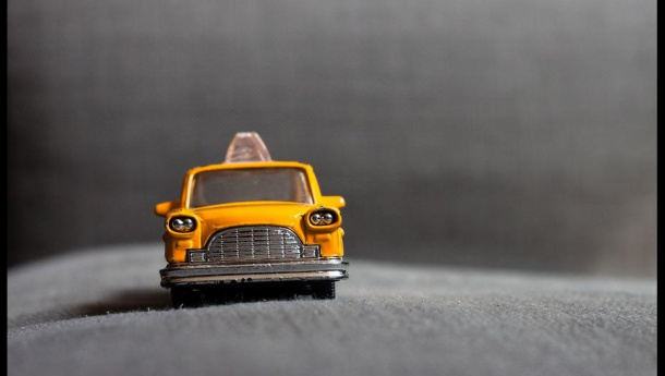 Immagine: Caso Uber, “I taxi si salvano solo se cade il tabù dei grandi operatori” | Intervista ad Alfredo Drufuca