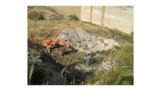 Immagine: Puglia, Nicastro: ecco la storia della discarica di Spinazzola  ...e dei suoi rifiuti tombati