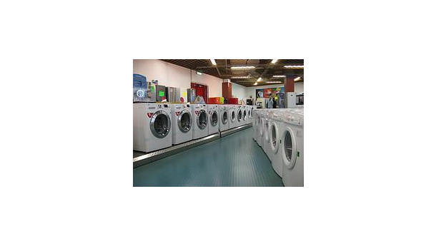 Immagine: “Etichetta furbetta”, un prodotto su tre è venduto con etichette energetiche scorrette