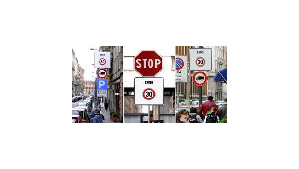 Immagine: Milano, tutta la Cerchia dei Navigli verso la