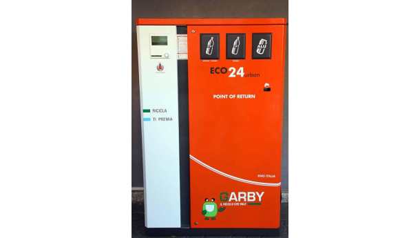 Immagine: I compattatori imballaggi da supermercato arrivano anche in Lombardia