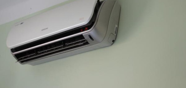 Consumi elettrici: calano a luglio grazie soprattutto al maltempo