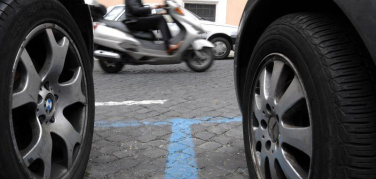 Strisce blu a Roma, adesso si paga di più