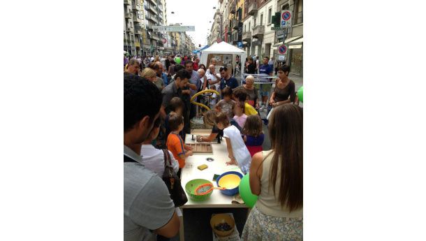 Immagine: Comieco alla Festa del Riciclo di domenica 28 in corso Buenos Aires