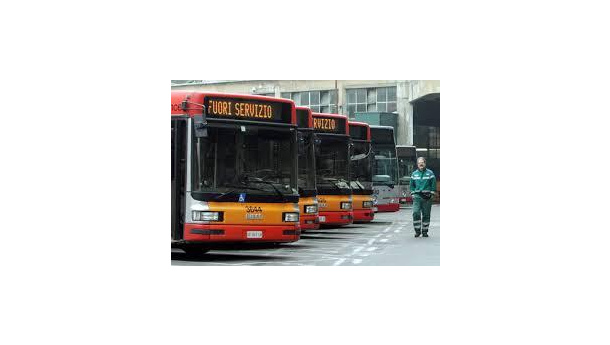 Immagine: Presa Diretta, un hashtag per i due autisti romani sospesi