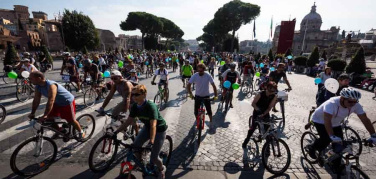 #IceRide: migliaia in bici con Greenpeace per salvare l'Artico
