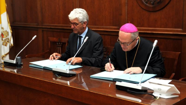 Immagine: Roma, Ama avvia la raccolta differenziata presso la Pontificia Università Lateranense