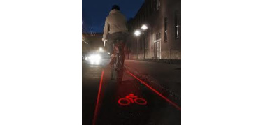 Pedone investito da ciclista a Milano: le reazioni