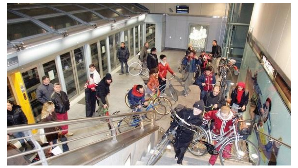 Immagine: “Sulla metro meno bici e più sicurezza”