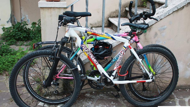 Immagine: Mobilità Sostenibile: installate 10 rastrelliere nelle scuole del Municipio VIII di Roma
