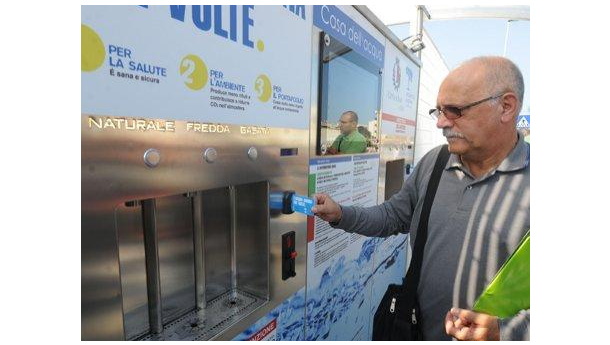 Immagine: Case dell'acqua anche per il quartiere Libertà e Bari vecchia, la città risponde bene