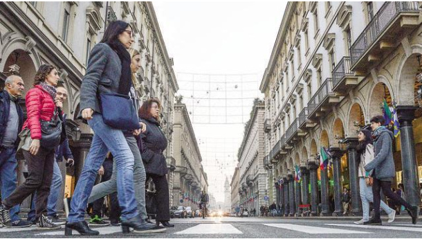 Immagine: Via Roma, sarà una pedonalizzazione a singhiozzo e di solo metà via