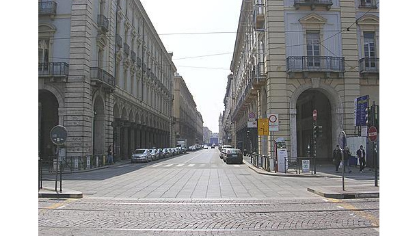 Immagine: Torino, approvata chiusura parziale di via Roma al traffico