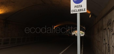 Roma, flash mob dei ciclisti sulla Cristoforo Colombo: 