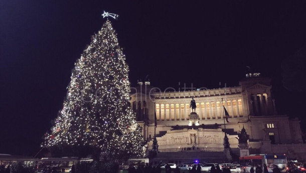 Immagine: Tridente Mediceo di Roma, i commercianti: “Il calo delle vendite non dipende dalla ZTL”