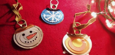 Addobbi natalizi fai da te. Festività all'insegna del riciclo