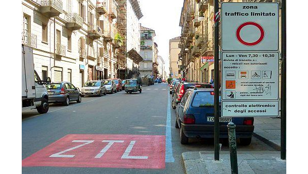 Immagine: Ztl a Torino, la Giunta comunale ha approvato la razionalizzazione dei permessi