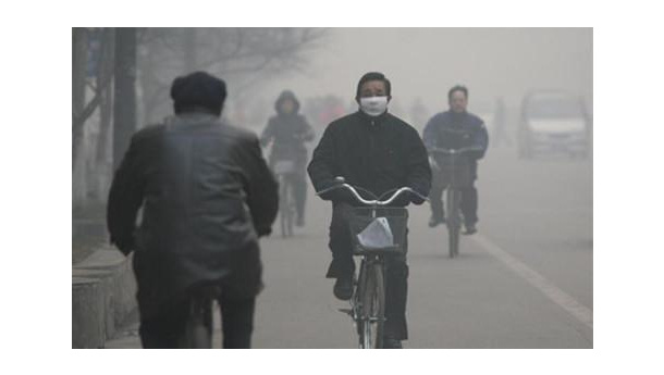 Immagine: Lo smog continua ad assediare il nord della Cina