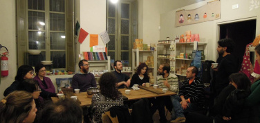 Parte con un brulé la Social Street di Via Santa Giulia e dintorni