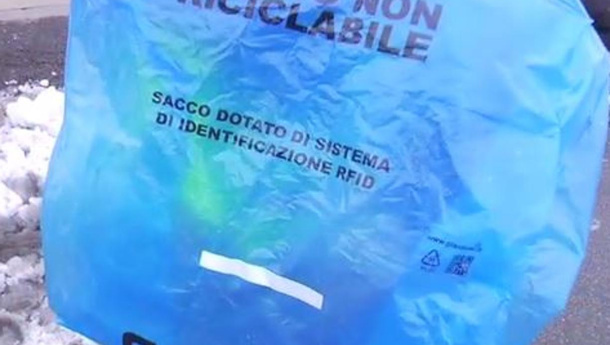 Immagine: Il sacchetto della spazzatura 2.0: adesso ha anche il microchip