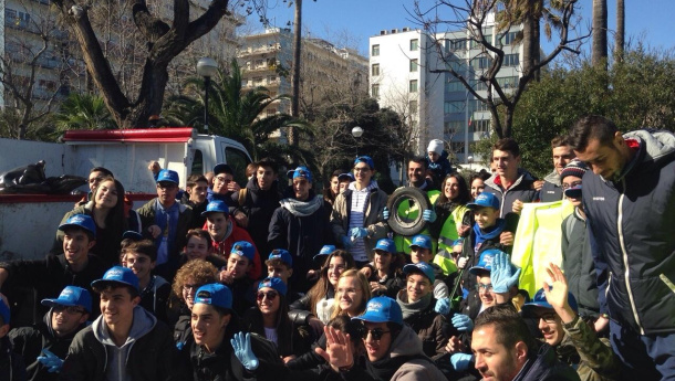 Immagine: Bari per bene: ripulito il giardino Baden Powell